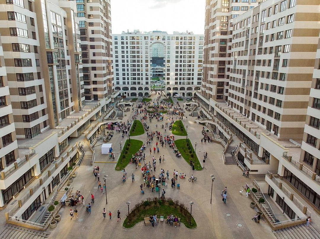Premium Apartments Klimt On Picasso Boulevard ミンスク エクステリア 写真